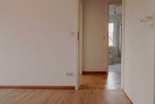 Blick zum Flur Sch�ne 3-Zimmerwohnung mit Balkon in ruhiger Wohnanlage !
