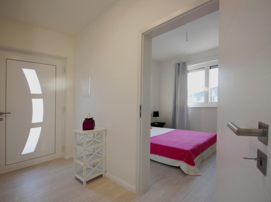 Flur mit Blick zum Schlafzimmer Etagenwohnung Sch�nefeld
