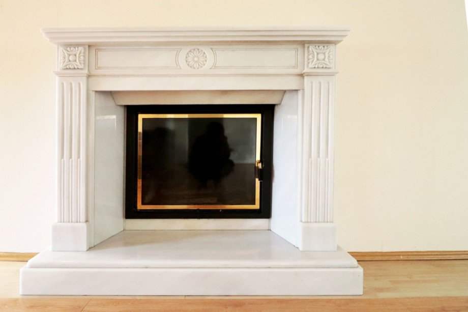 Wohnzimmer mit Kamin Erdgeschosswohnung Sch�nefeld