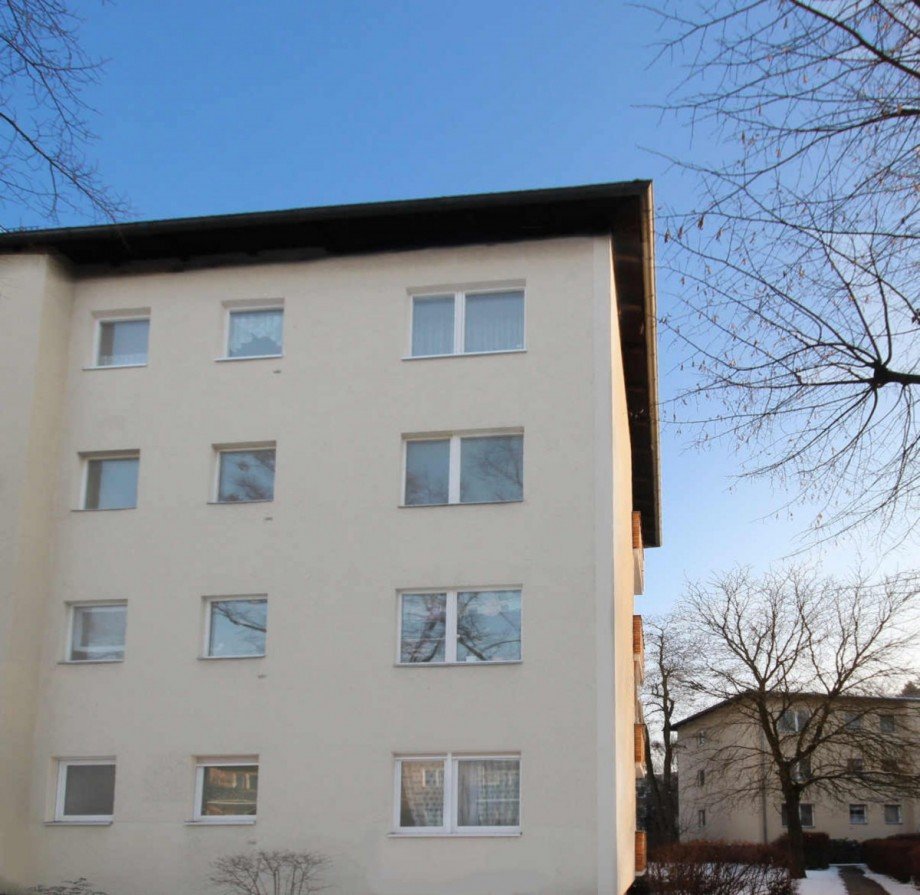 solide Wohnanlage Etagenwohnung Berlin Lankwitz