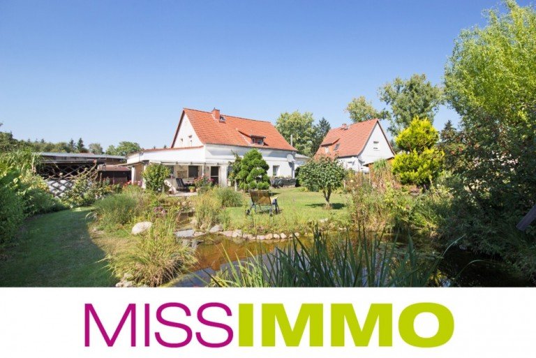 Schnuckeliges Haus mit sch�nem Garten Blankenfelde-Mahlow Einfamilienhaus Schnuckeliges Haus mit Potential ! Nach Ausbau auch f�r 2 Familien geeignet ++ 2 Grundst�cke ++