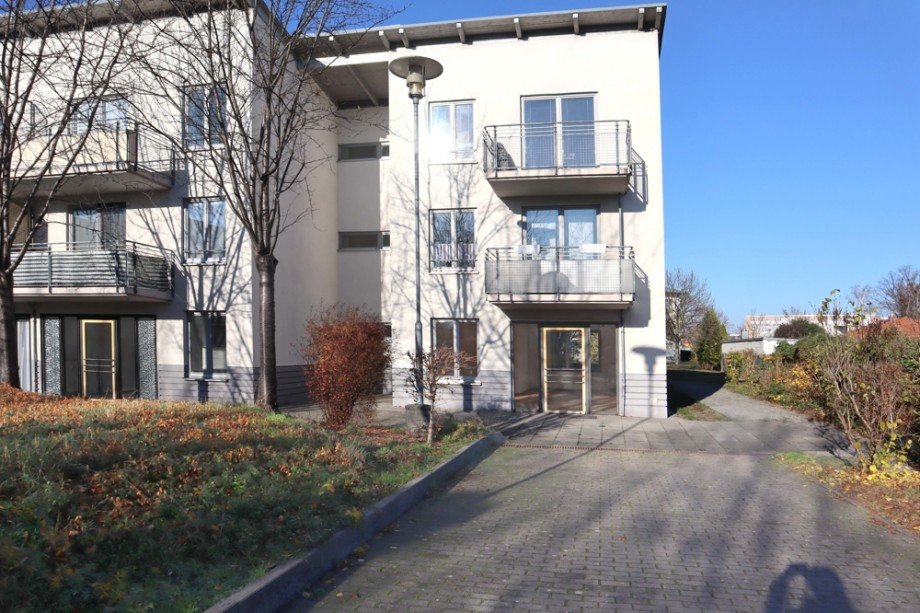 Au�enansicht B�rofl�che Sch�nefeld b. Berlin