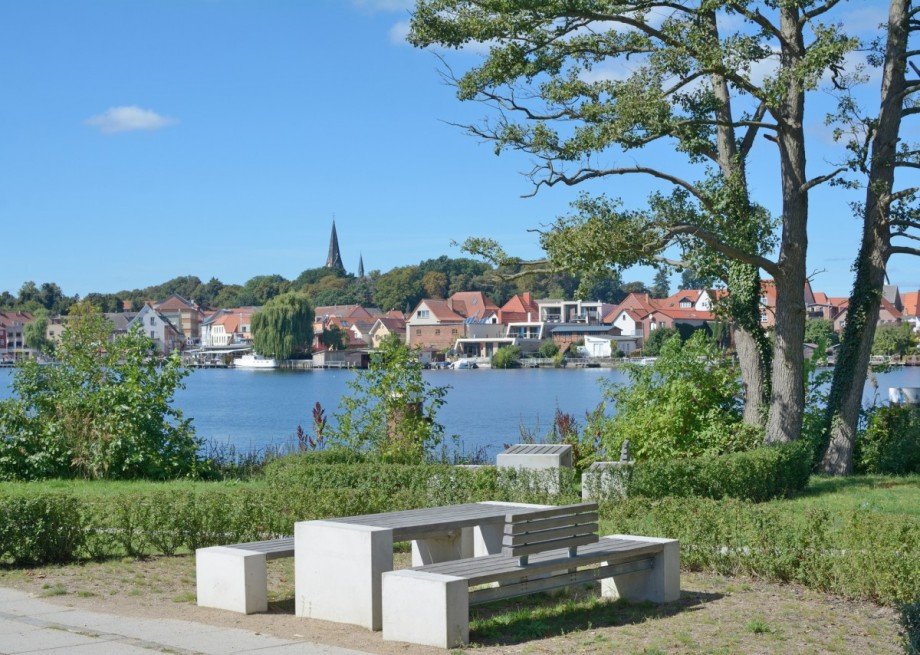 Blick von der Klosterseite Mehrfamilienhaus Malchow