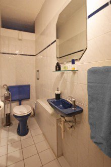 kl. Bad mit WC Kopie 2 ***Solides Anlageobjekt***
Vermietete 2-Zimmer-Wohnung unweit vom Tegeler See!