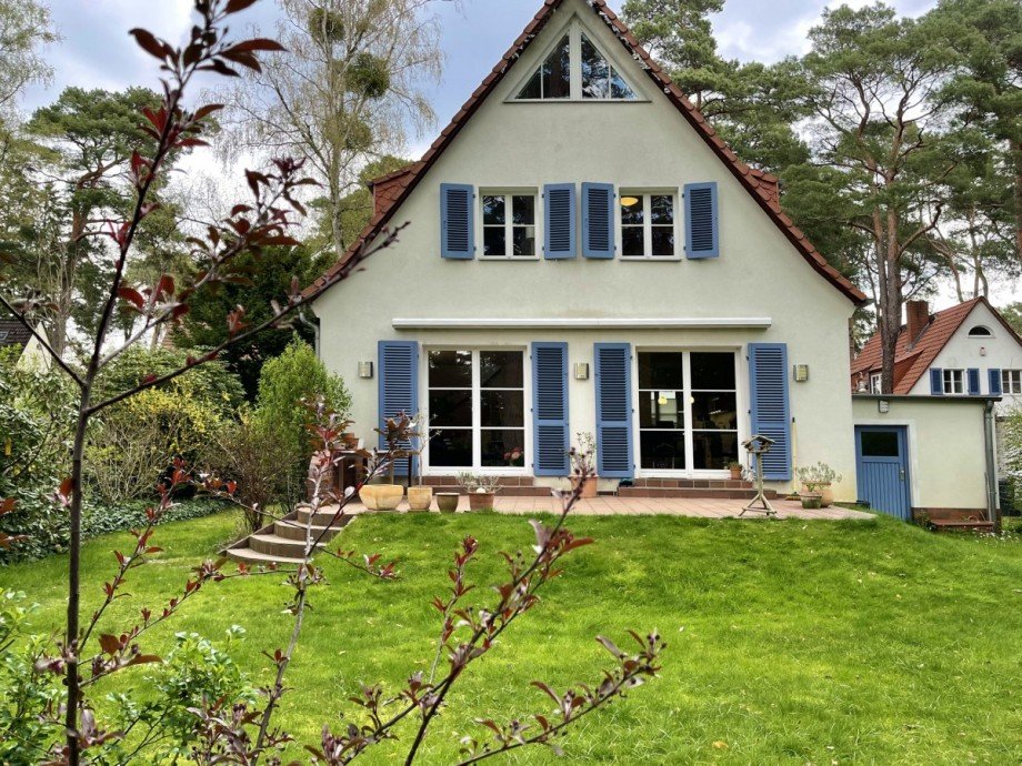 Hausansicht Garten Einfamilienhaus Berlin-Zehlendorf