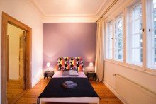 Schlafzimmer 2 Landhaus mit viel Platz auf 3 Etagen **8 Zimmer + 2 Hobbyr�ume** gro�er Garten in S�dlage!!