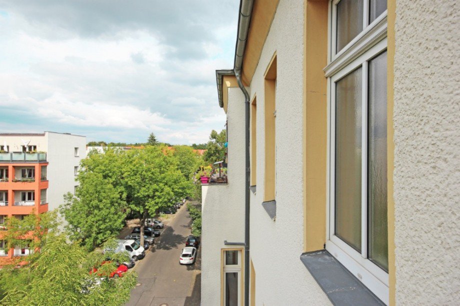 Blick vom Balkon nach rechts Etagenwohnung Berlin Treptow