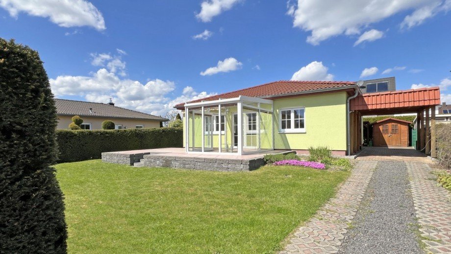 kompakt - energieeffizient - pflegeleicht Einfamilienhaus Sch�nefeld