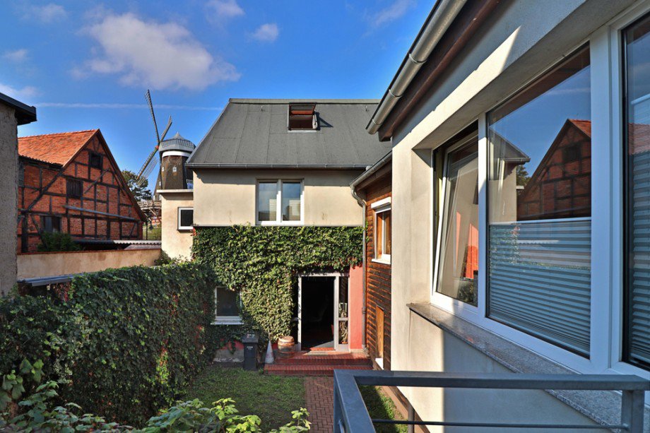 Blick vom Vorderhaus Mehrfamilienhaus R�bel/M�ritz