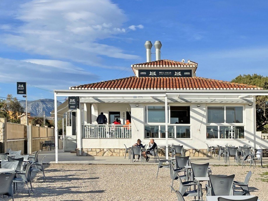 Aussenansicht Meerseite Haus Oliva