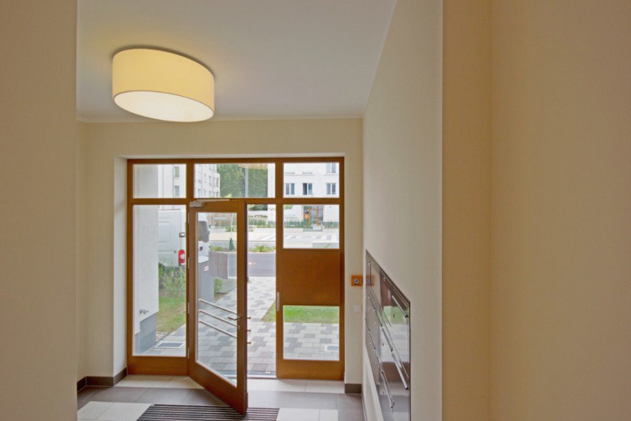 Repr�sentativer Hauseingang Etagenwohnung Berlin