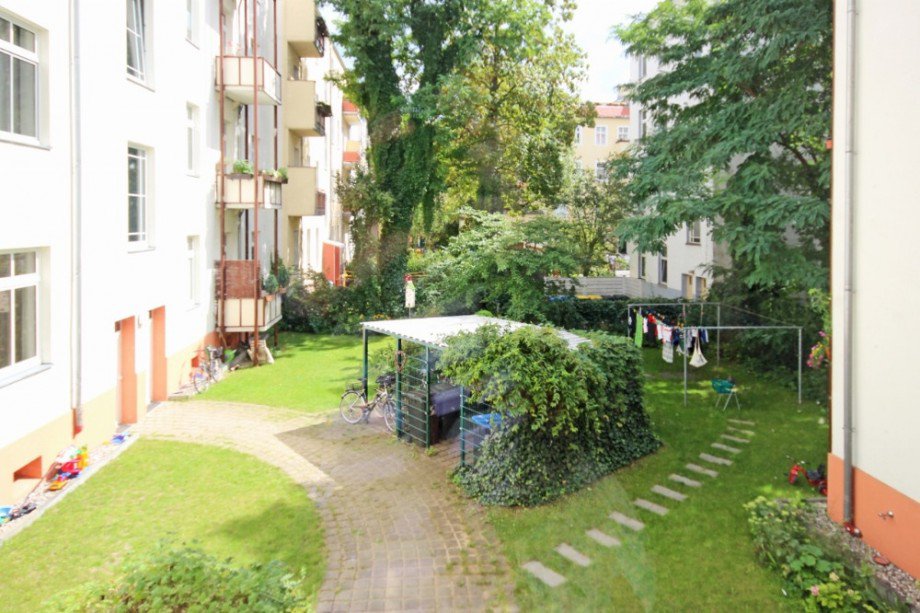 Innenhof Etagenwohnung Berlin Treptow