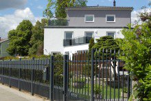 Aussenansicht Viel Platz auf 2 Etagen f�r die gro�e Familie im 2-Familienhaus **teilgewerbliche Nutzung m�glich**