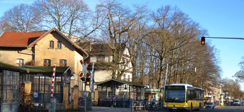 Ortskernlage in 200 Meter Praxis Berlin Lichtenrade