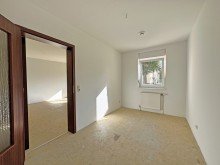 kleines Zimmer Zwischen Dorfkern & Metropole ++ bezugsfreie 75 m� ++ perfekt f�r Flughafenpendler und Investoren!