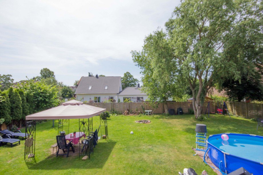 gro�er Garten Mehrfamilienhaus Dallgow-D�beritz