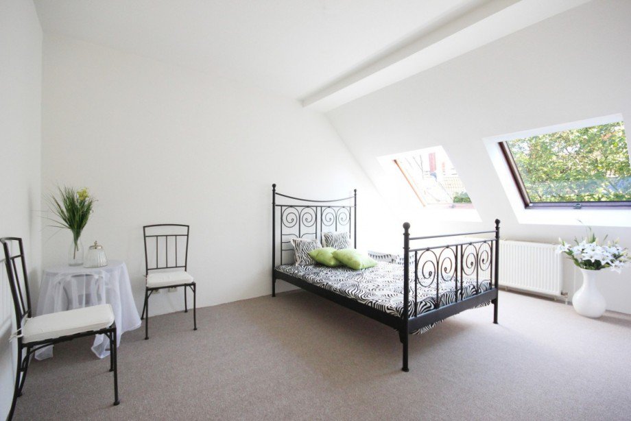 Schlafzimmer Dachgeschosswohnung Berlin Siemensstadt