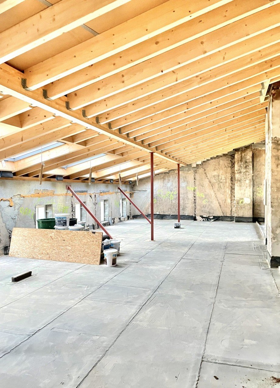 Einblick, Rohbau Dachgeschosswohnung Berlin