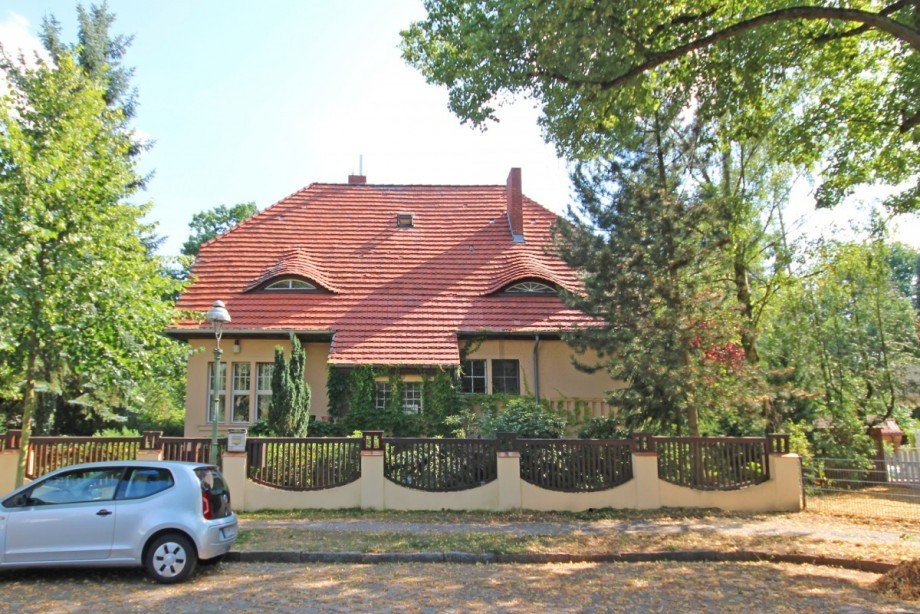344 m� auf 3 Etagen + Keller Villa Berlin