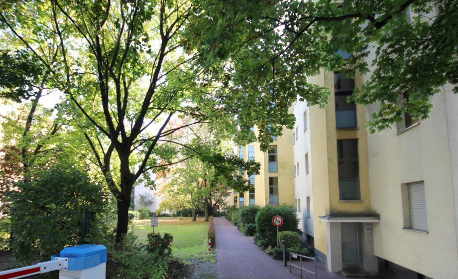 sehr gepflegte Wohnanlage Etagenwohnung Berlin Mitte