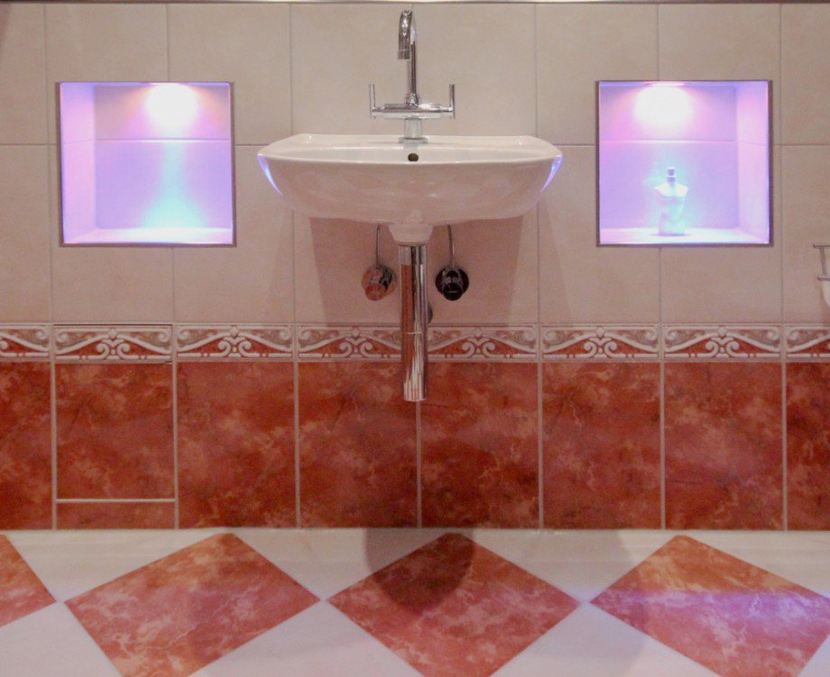 Indirekte Beleuchtung im Bad Etagenwohnung Berlin Pankow