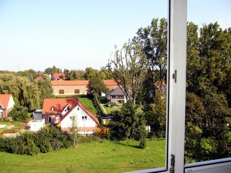 Zimmer mit Ausblick.jpg Berlin Lichtenberg Etagenwohnung 2-Zimmer-Wohnung mit Ausblick!