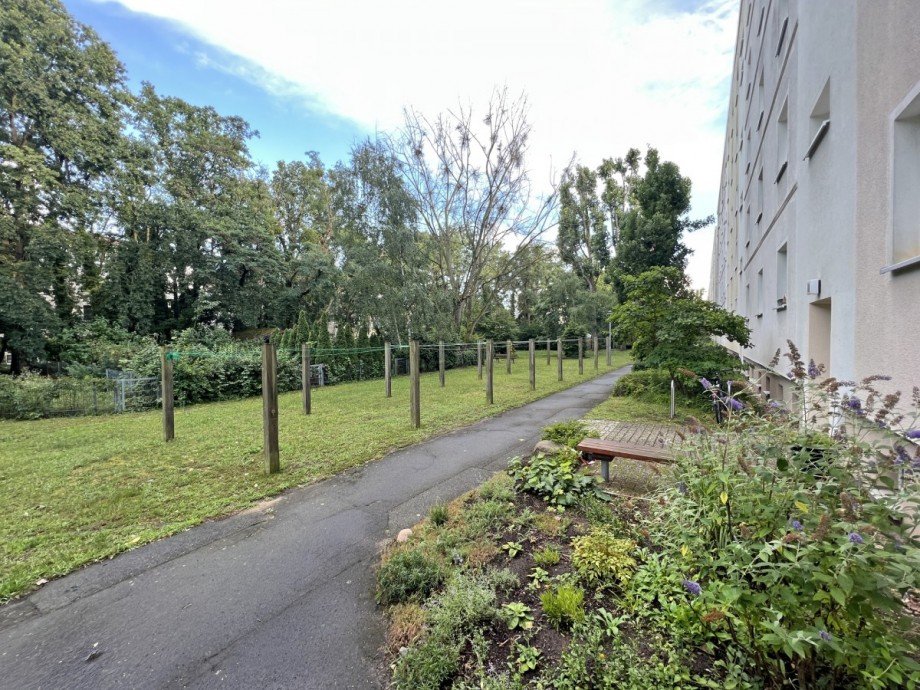 ... mit �ppigem Baumbestand Etagenwohnung Potsdam