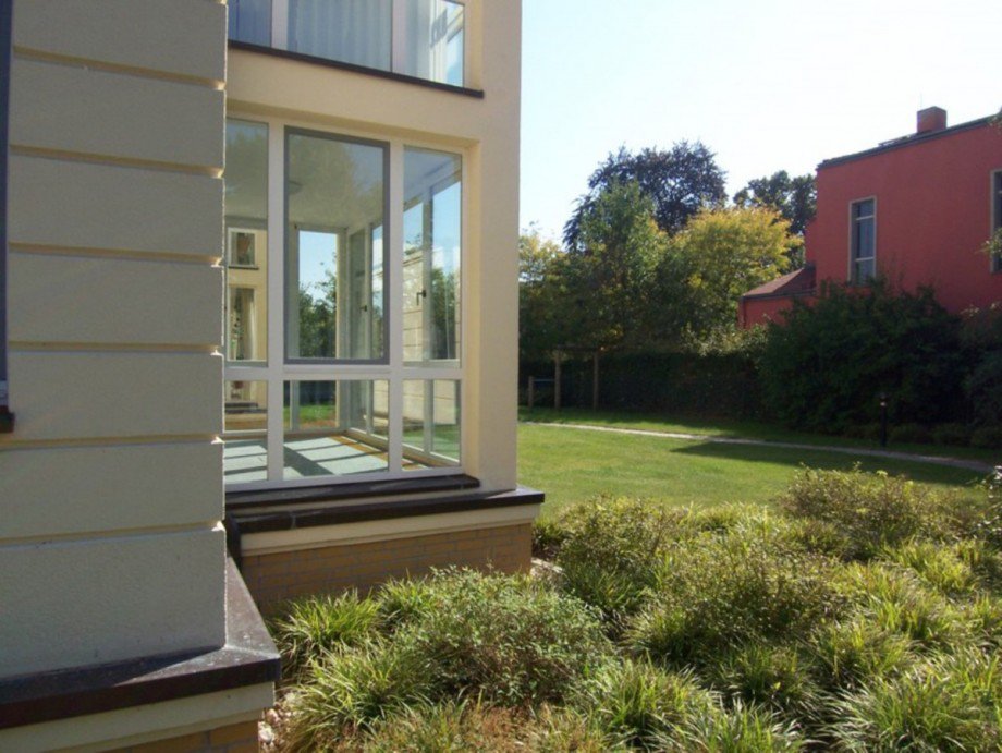 Gartenansicht Sommer B�rofl�che Potsdam