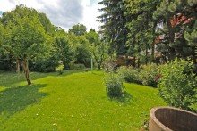 Garten in S�dlage Landhaus mit viel Platz auf 3 Etagen **8 Zimmer + 2 Hobbyr�ume** gro�er Garten in S�dlage!!